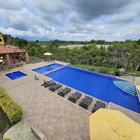 Hotel Campestre Los Mangos Quimbaya Exterior foto