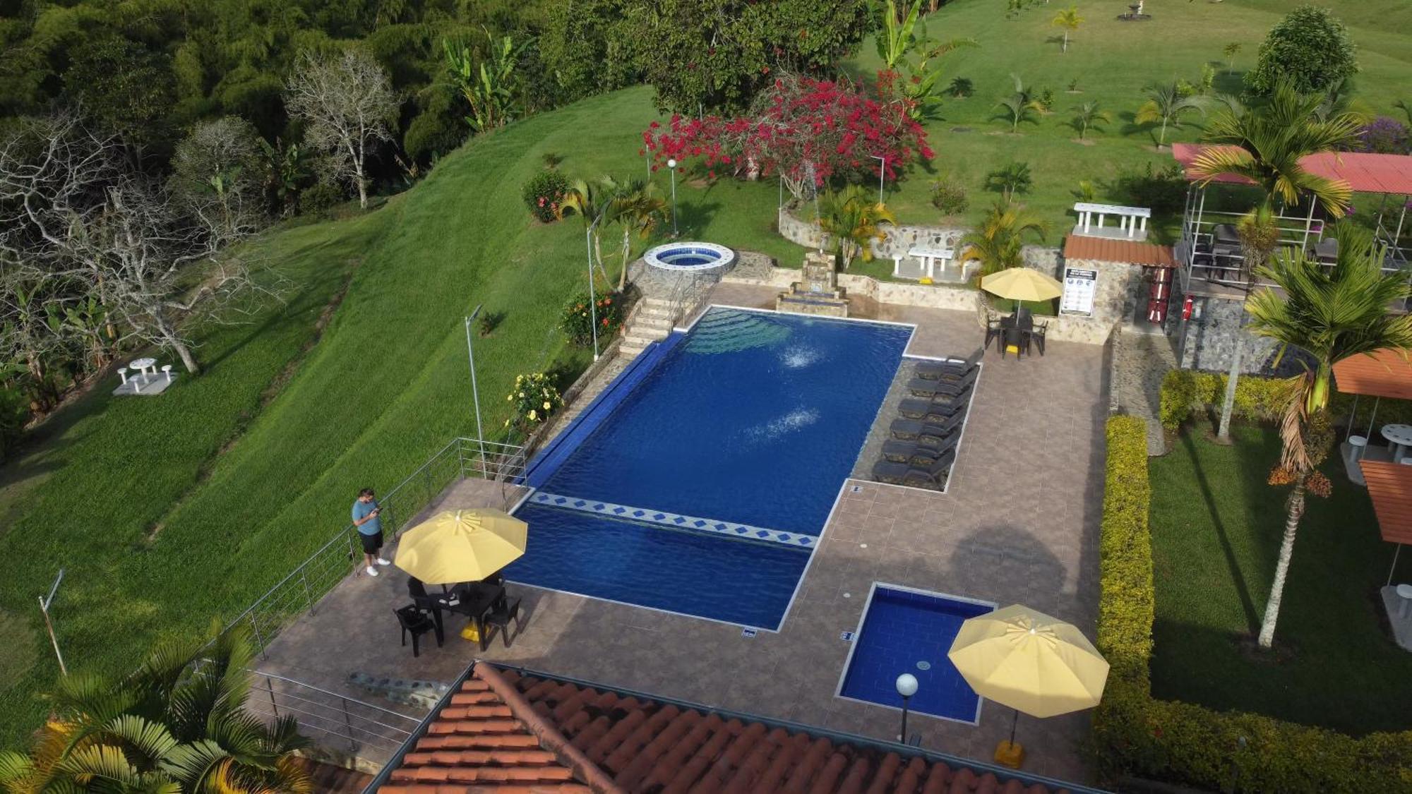 Hotel Campestre Los Mangos Quimbaya Exterior foto